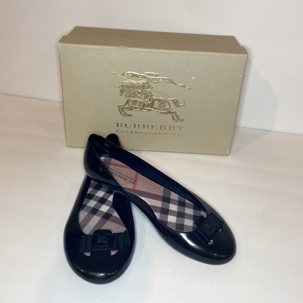 Authentic Burberry girls jelly flat